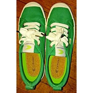 Cariuma Canvas Low Top Lace-Up Sneaker Green White Women's Size US 7.5 EU 38.5